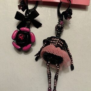 Betsey Johnson Mismatched Pink Tutu Skull Earrings - 14